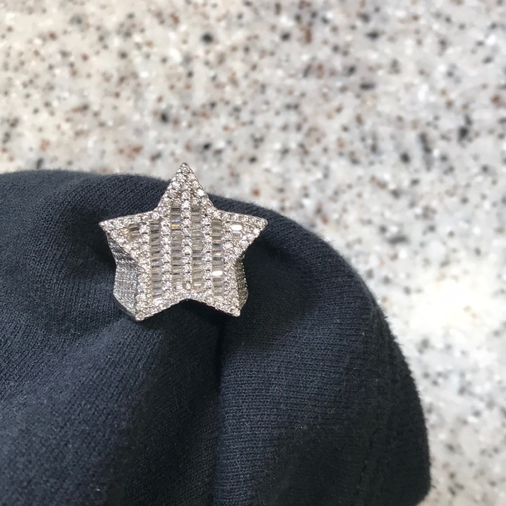 Iced Out Star Ring - image 4